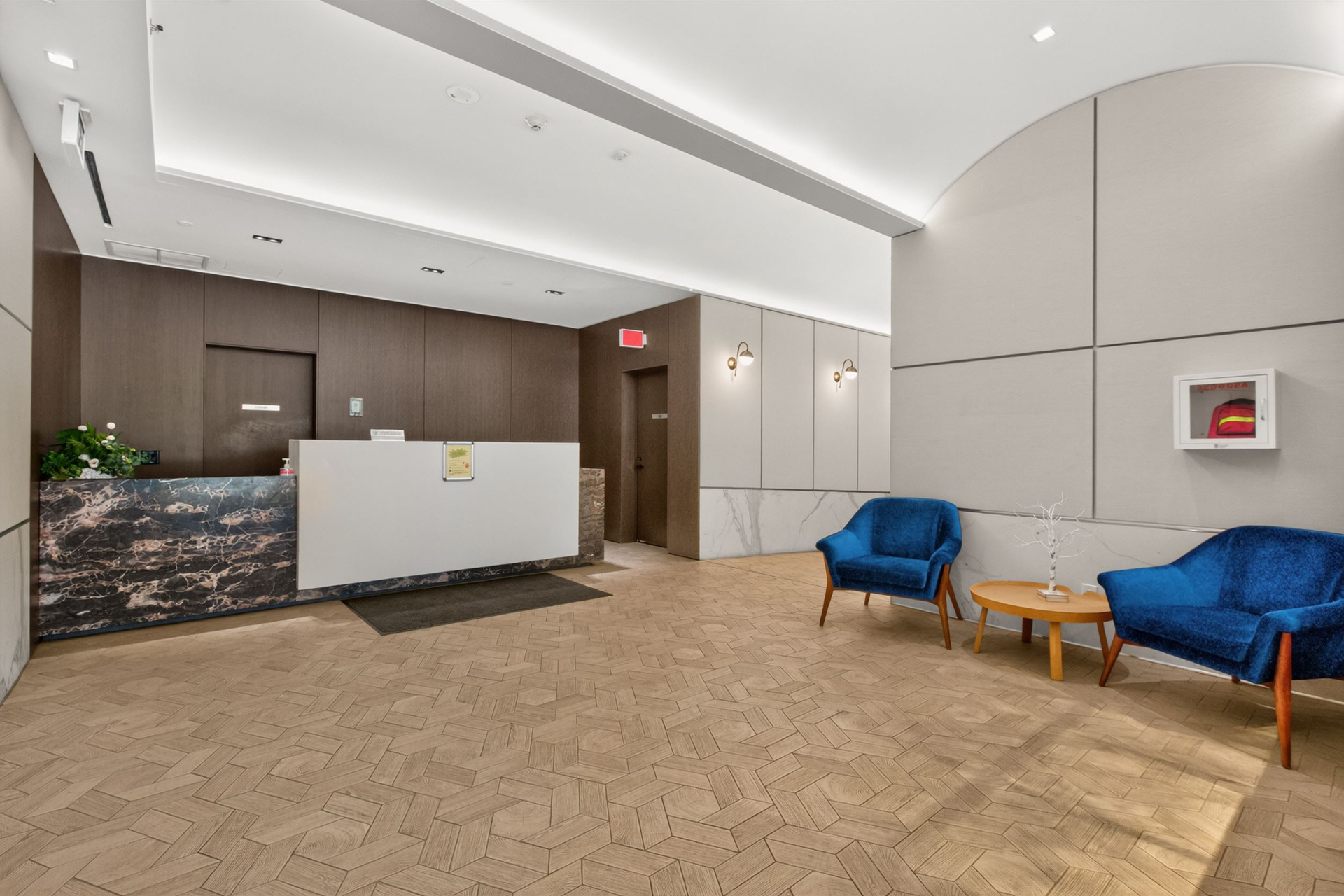 Concierge reception in the main lobby