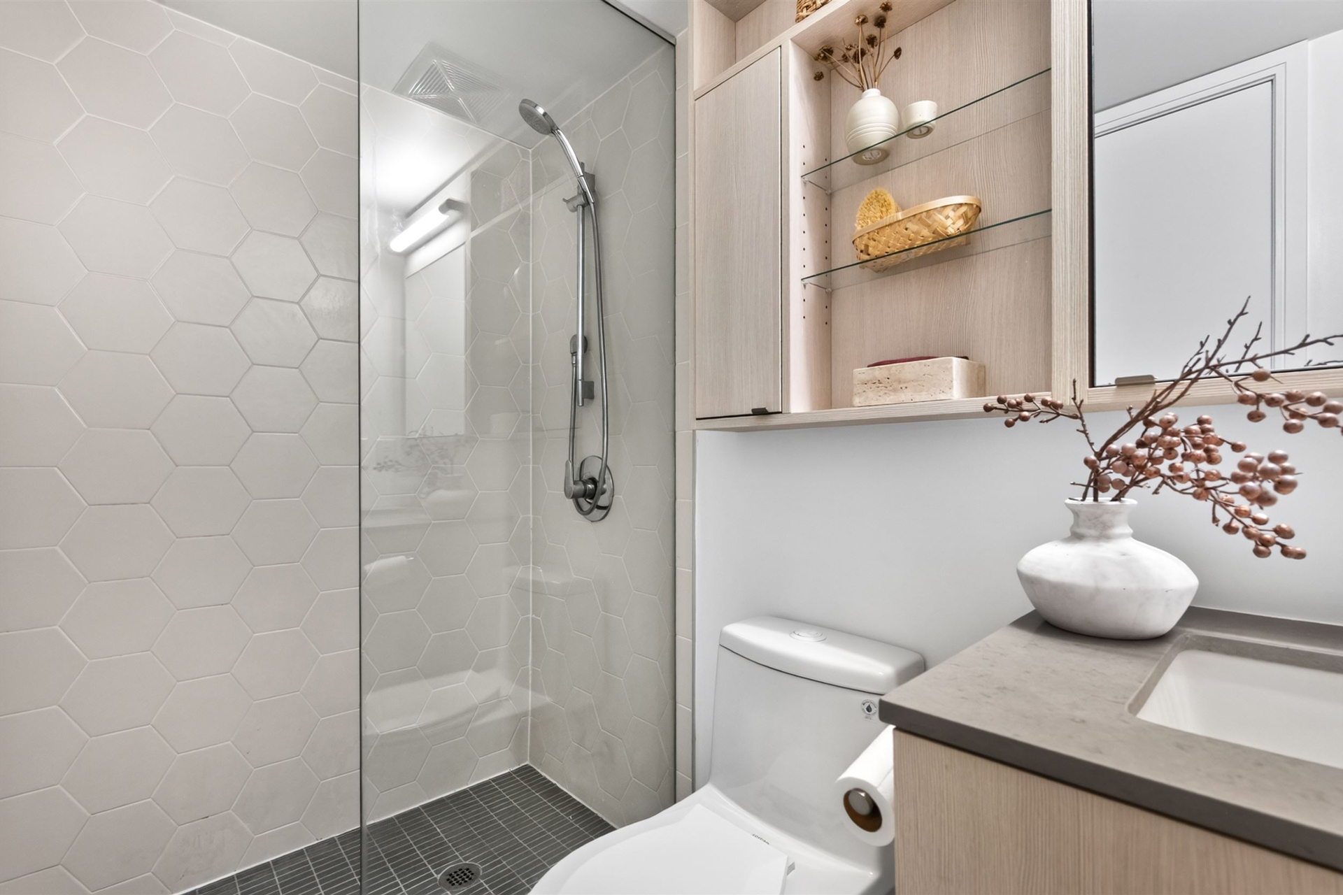 Ensuite shower with hex tile detail